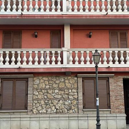 Casa Vacanza Donna Laura Barcellona-Pozzo di Gotto Kültér fotó