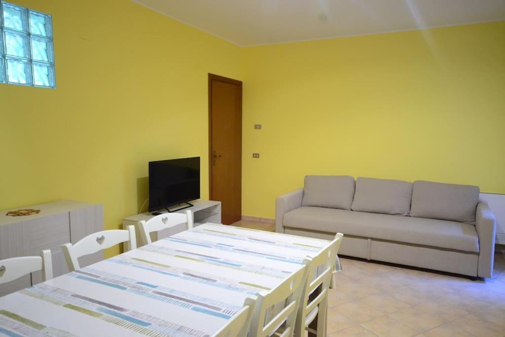 Casa Vacanza Donna Laura Barcellona-Pozzo di Gotto Kültér fotó