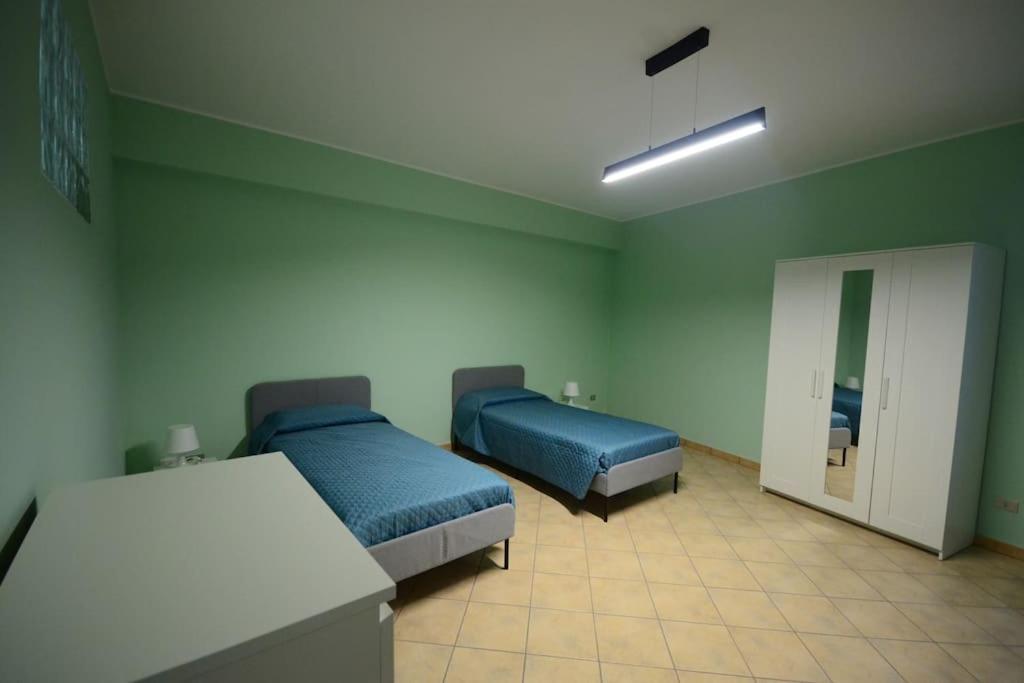 Casa Vacanza Donna Laura Barcellona-Pozzo di Gotto Kültér fotó