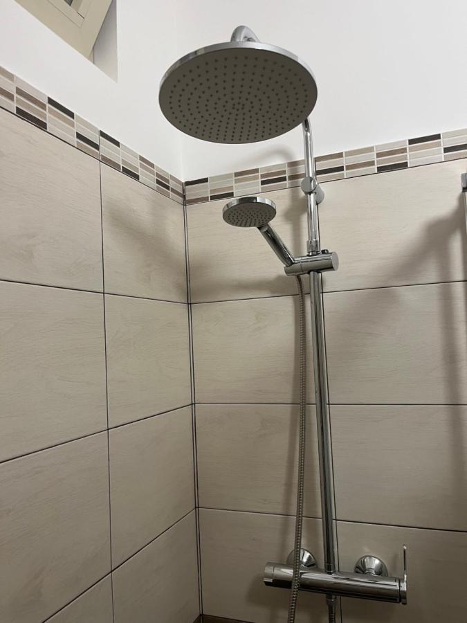 Casa Vacanza Donna Laura Barcellona-Pozzo di Gotto Kültér fotó